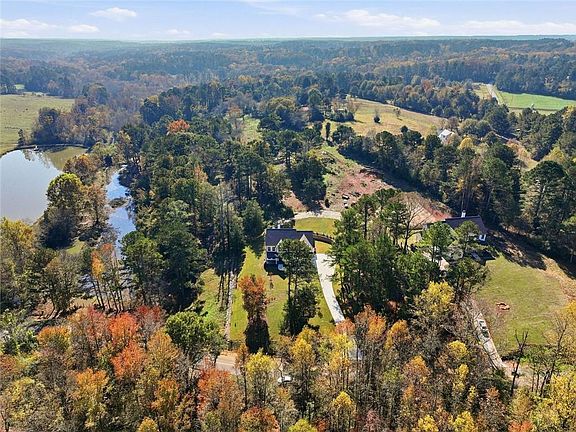 5th image of 420 Stock Gap Rd SW