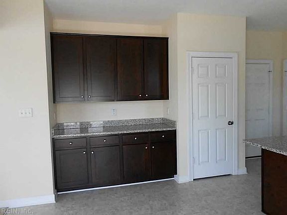3rd image of 2608 Riverwatch Dr