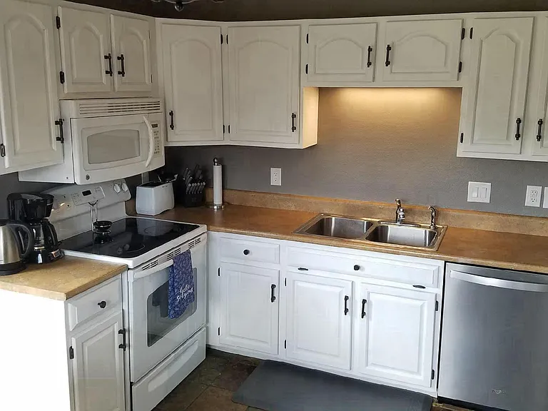 Kitchen 1