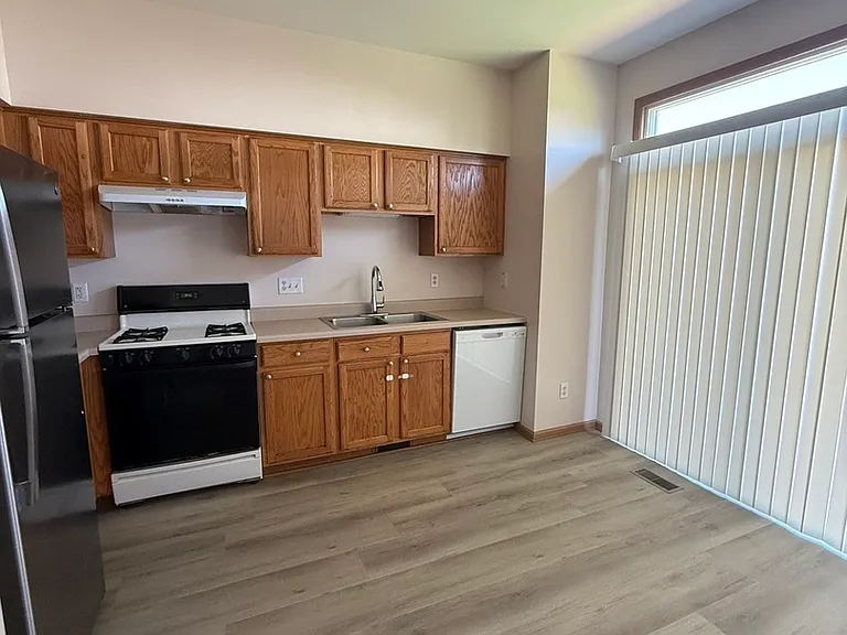 757 Bayles Dr — Photo 10