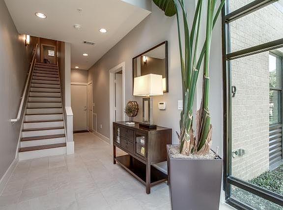 3rd image of 4140 Newton Ave APT 19