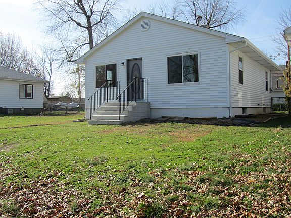 3rd image of 2729 Marshall Ave