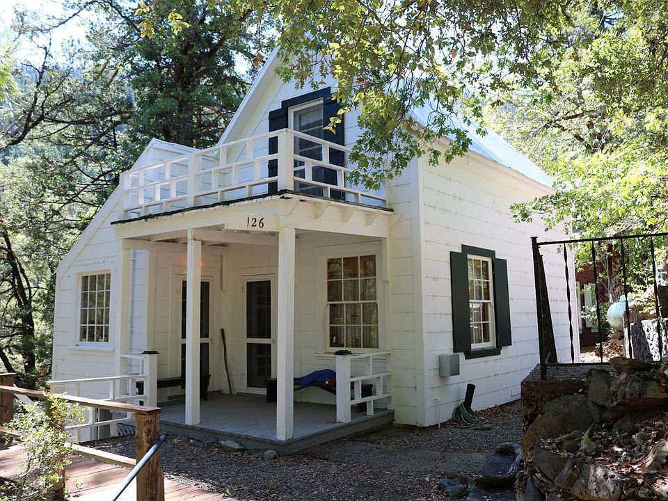 1st image of 126 Main St