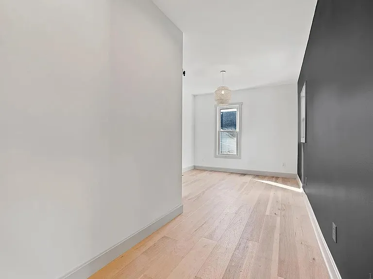 1118 Rockhill St — Photo 14
