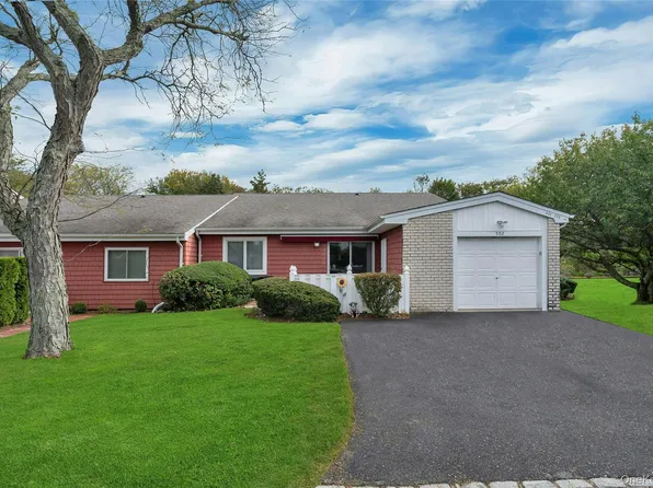 501 Drew Drive, Saint James, NY 11780