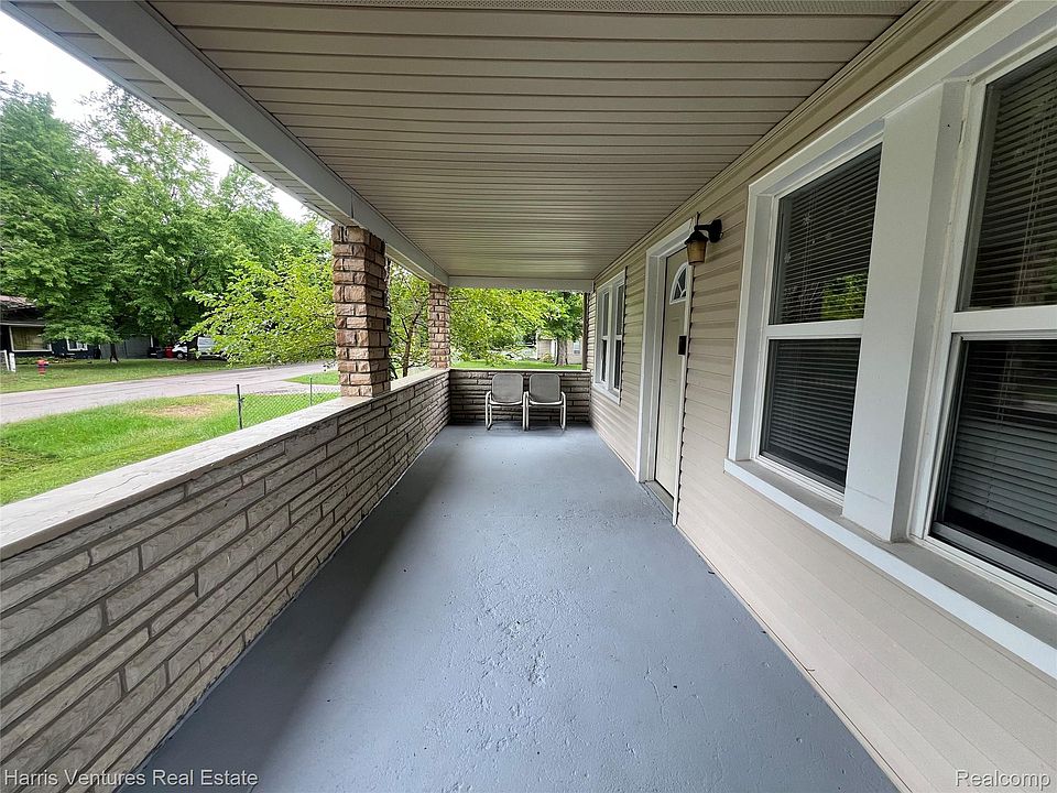 21344 Seminole St, photo 5