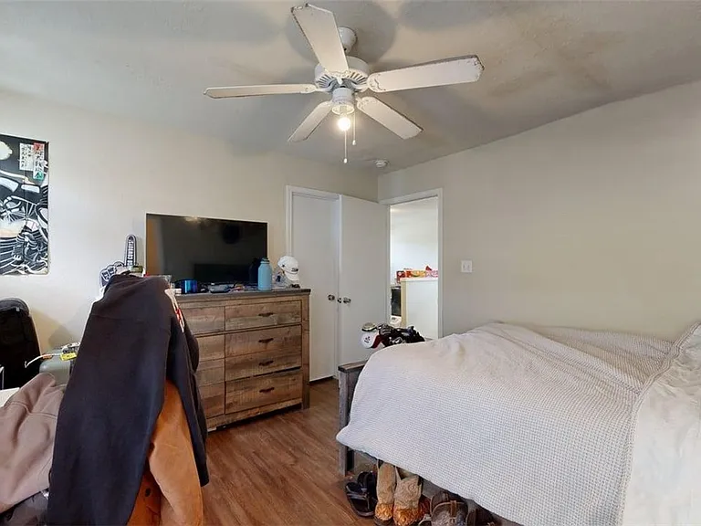 2933 McLaren Dr — Photo 19
