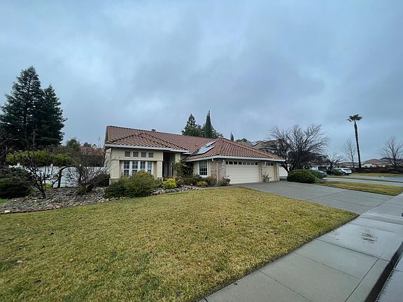 2nd image of 449 Diamond Oaks Dr