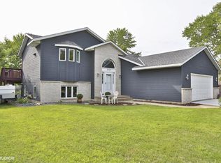 119 Willow Dr, Delano, MN 55328