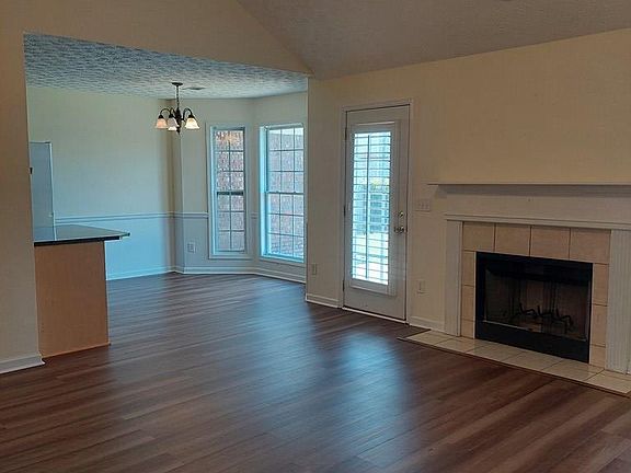 5th image of 45 Brentwood Dr