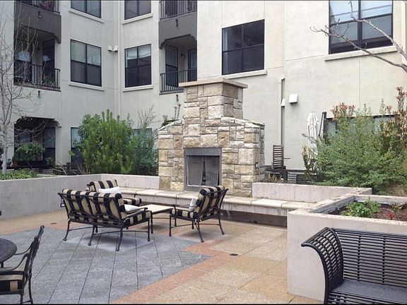 3rd image of 1001 Laurel St Unit 402
