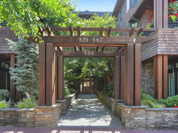573 2nd St, Lake Oswego, OR 97034