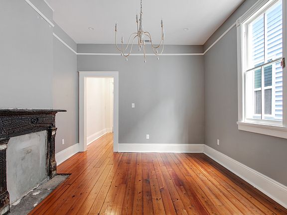 4th image of 3023 Banks St