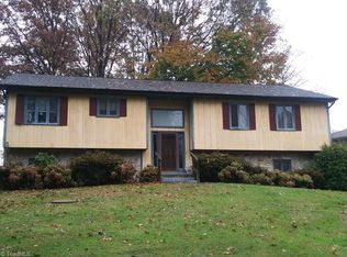 3587 San Carlos Rd, Winston Salem, NC 27105