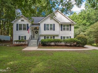 95 Hollow Oaks Ct, Newnan, GA 30263