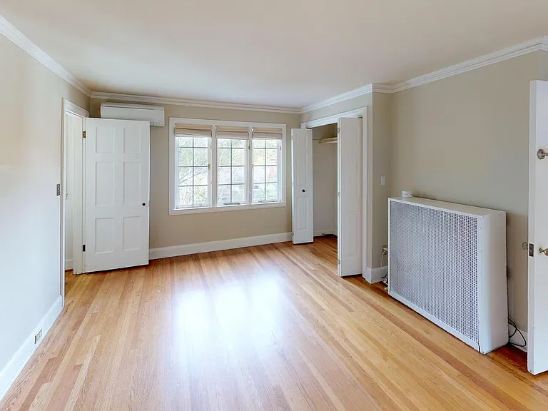 2371 SW Montgomery Dr — Photo 14