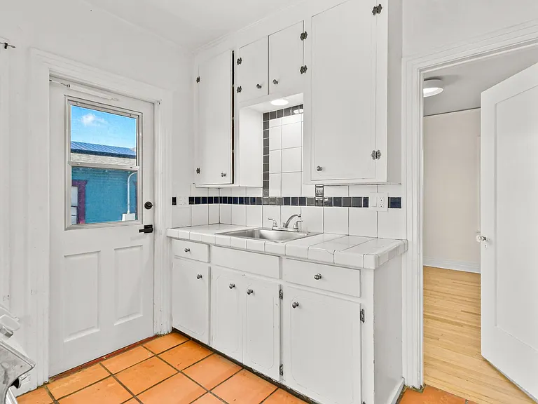 3124 B St — Photo 14