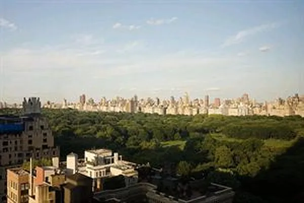 Rented by Douglas Elliman | media 7