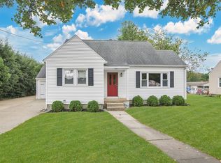 590 Granby Rd, South Hadley, MA 01075