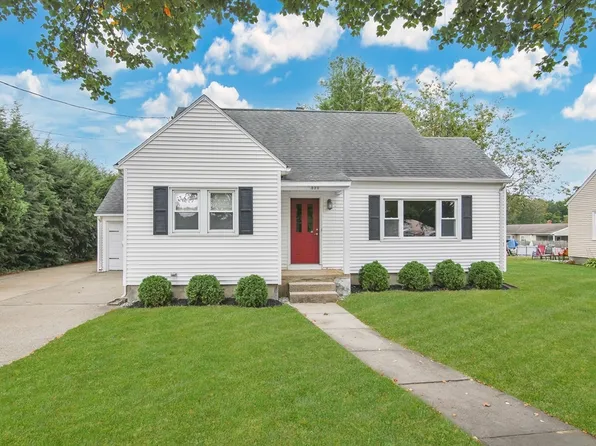 590 Granby Rd, South Hadley, MA 01075