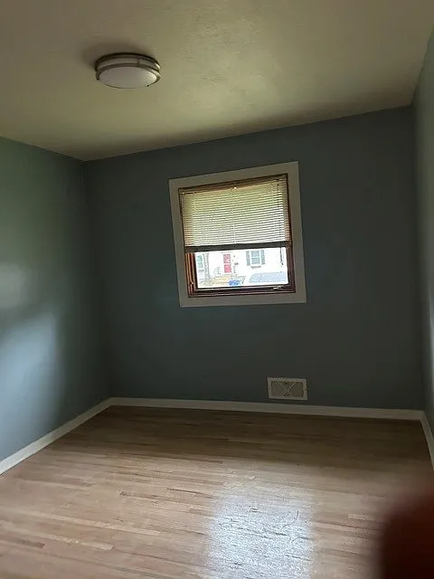 3 bed, 1600 sqft, $2,200 — Photo 3