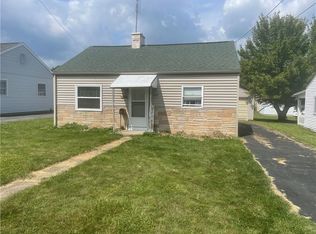 646 Carnegie Ave, Sharon, PA