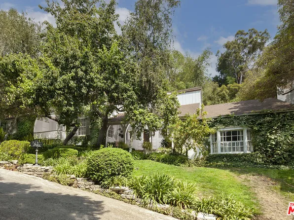 10560 Dolcedo Way, Los Angeles, CA 90077