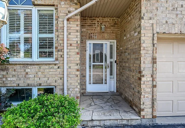 59 Colin Cres #LOWER — Photo 2