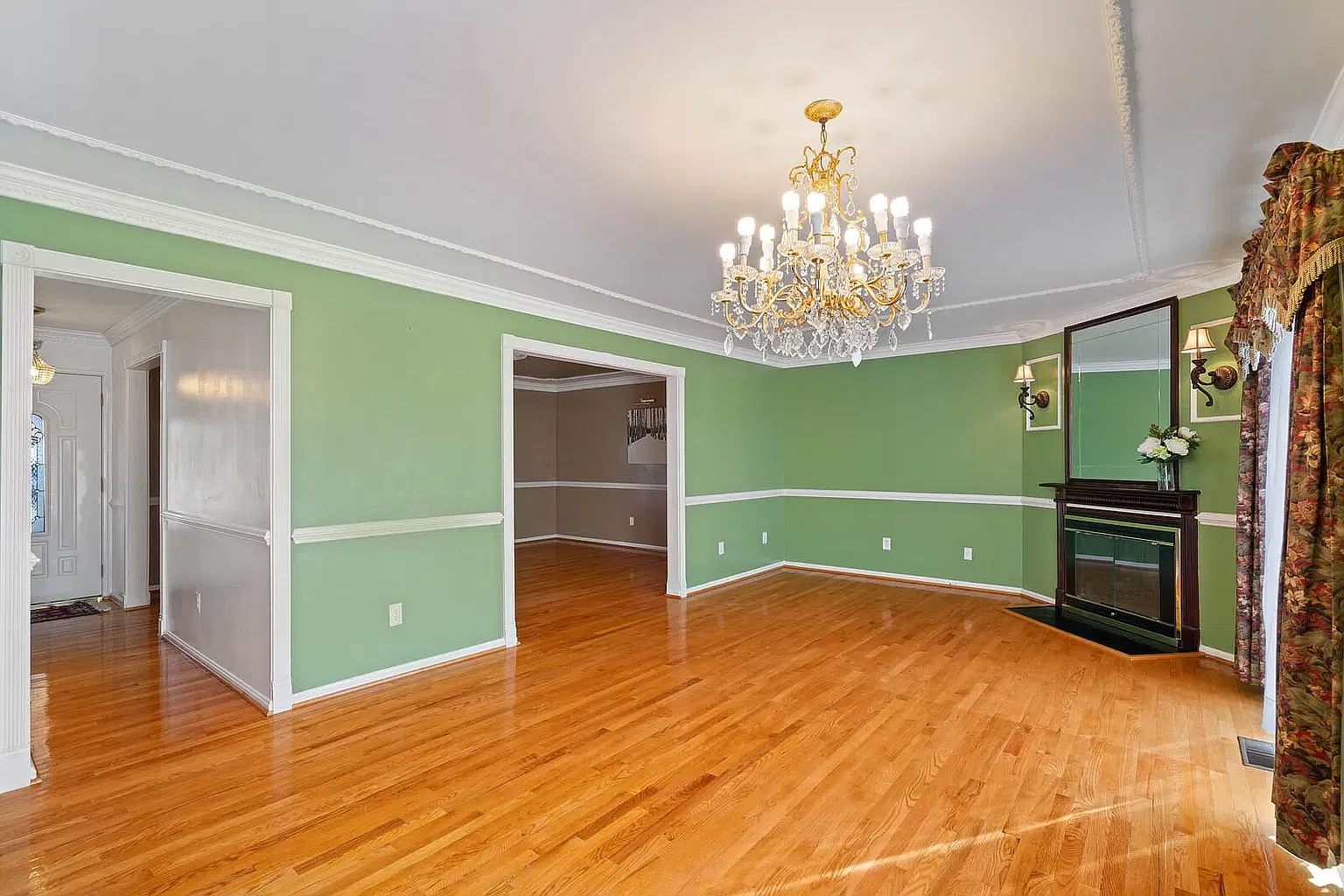 5 bed, 3100 sqft, $3,650 — Photo 3