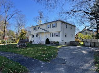 11 Garfield St #11, Foxboro, MA 02035