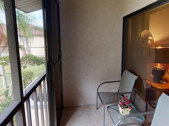 5th image of 19505 Quesada Ave Unit Oo205