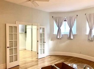 207 Commonwealth Ave APT 10, Boston, MA 02116