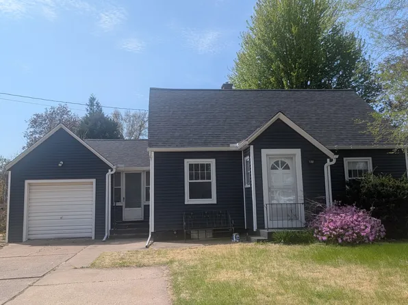 630 32nd Ave, Moline, IL 61265