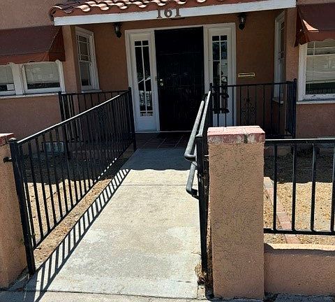 2nd image of 629 E Latham Ave