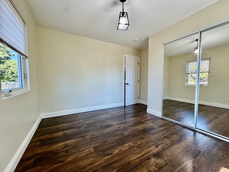 1835 108th Ave #ADU — Photo 18