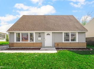 17631 Country Club Ln, Country Club Hills, IL