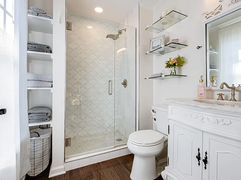 Cottage Pl — Photo 19