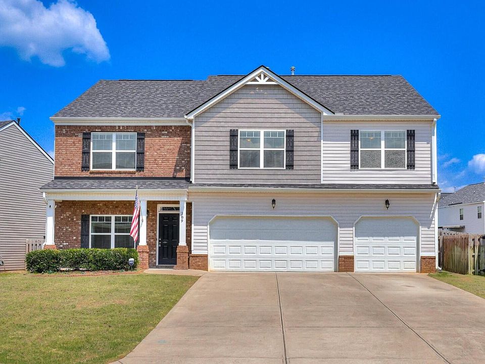 1st image of 389 Geranium St
