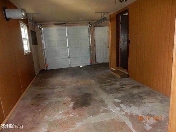 3rd image of 46064 Brentwood St