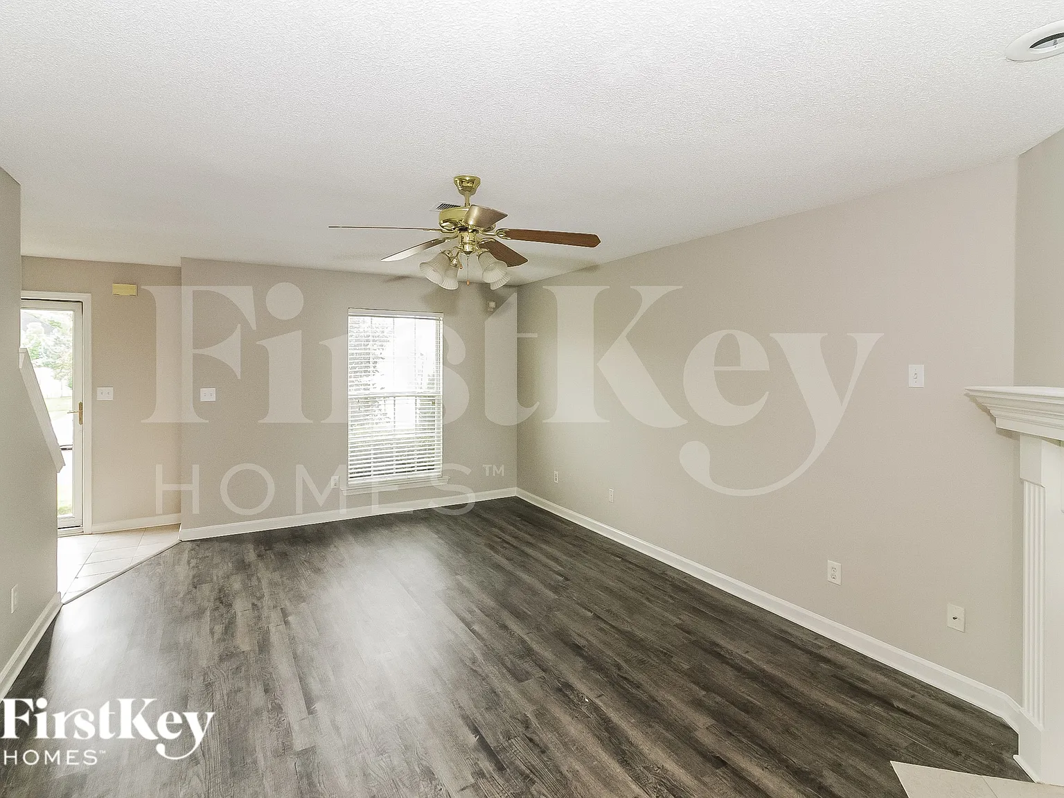 4 bed, 2.5 bath, 2057 sqft, $2,145 — Photo 4