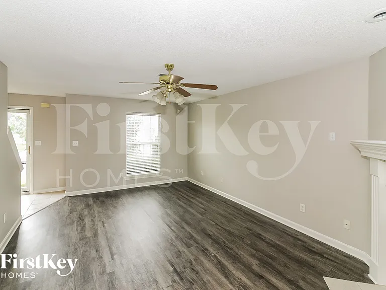 11626 Millwind Dr — Photo 4