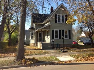 217 E 1st St, Dundee, IL 60118