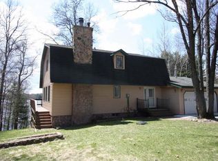 5621 Riverview Dr, Rhinelander, WI 54501