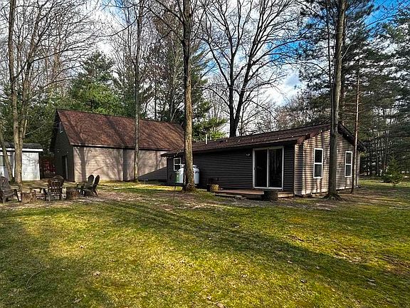 3rd image of 1198 Lavely Rd