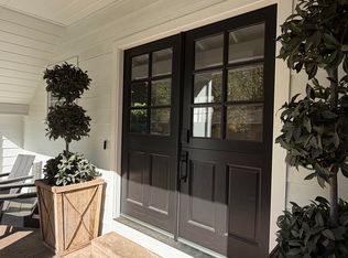 2964 Mandeville Canyon Rd, Los Angeles, CA 90049