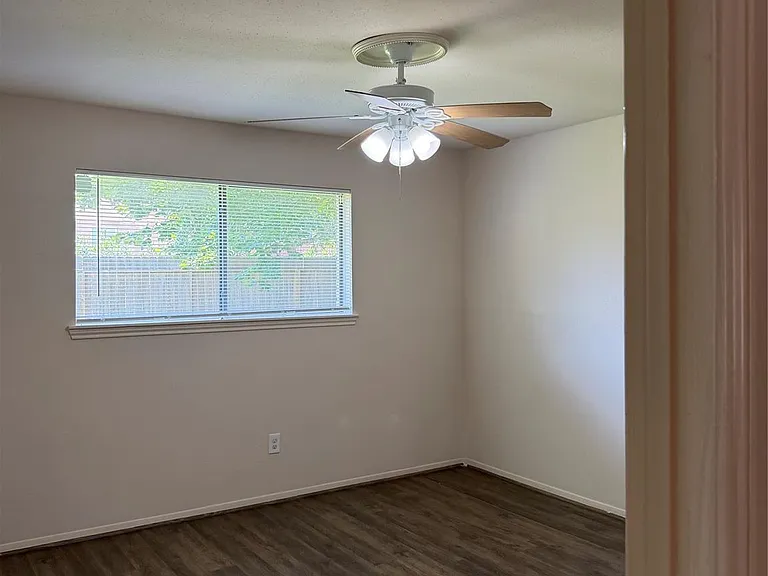 8027 Wind Forest Dr — Photo 13