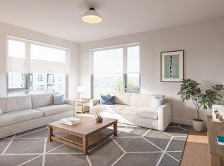 309 S 1st St #301, Champaign, IL 61820