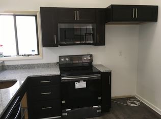 106 SW 10th St, Oak Island, NC 28465