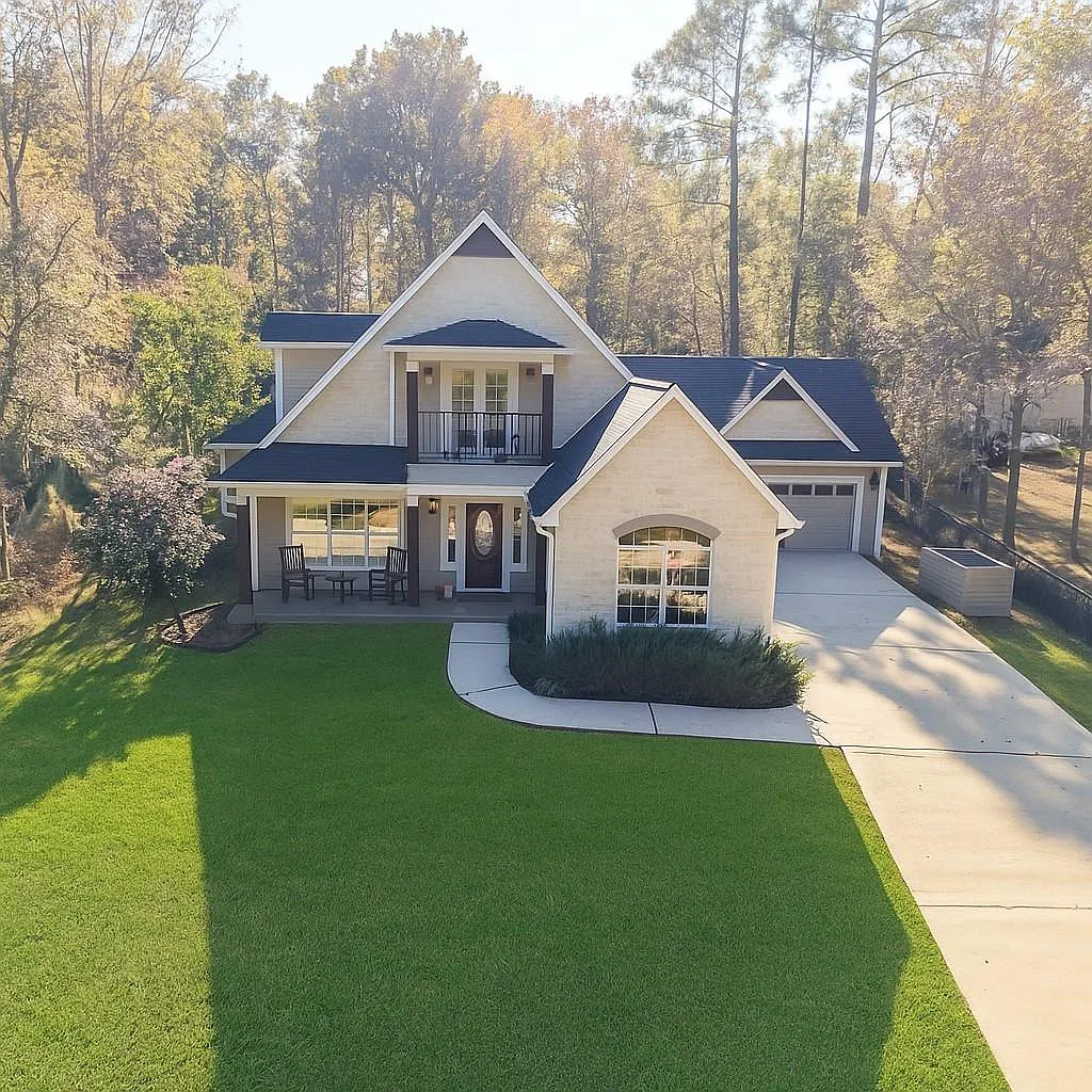 4 bed, 3.5 bath, 2399 sqft, $2,700 — Photo 3