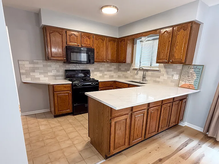 8504 W Catherine Ave #2N — Photo 7